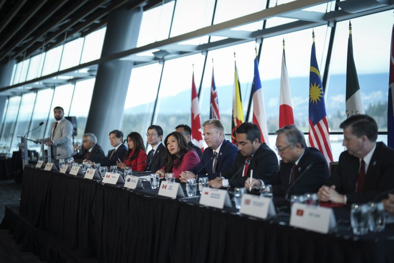 [벤쿠버=AP/뉴시스] 필리핀과 아랍에미리트(UAE)가 포괄적·점진적 환태평양경제동반자협정(CPTPP) 가입을 신청했다. 사진은 지난해 11월28일 캐나다 벤쿠버에서 CPTPP 위원회 폐막 기자회견이 열리는 모습. 2025.11.03.