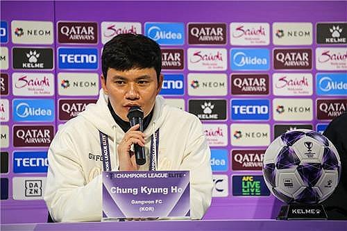 기자회견 하는 강원FC 정경호 감독 (출처=연합뉴스)