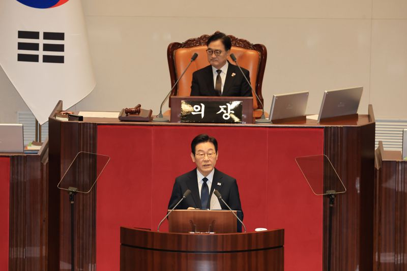 이재명 대통령이 4일 국회 본회의장에서 2026년도 예산안 및 기금운용계획안에 대한 시정연설을 하고 있다. 2025.11.04 사진=박범준 기자