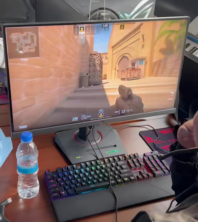 북한 PC방에 설치된 모니터 사진.(엑스 'X' 갈무리)