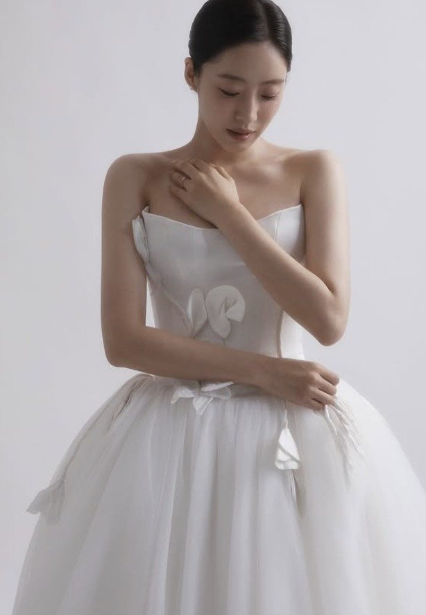 영화감독과 결혼 앞둔 티아라 함은정, 고혹적 웨딩화보 [N샷]