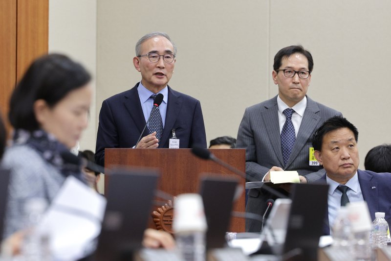 김영섭 KT 대표가 21일 서울 여의도 국회 과학기술정보방송통신위원회에서 열린 정보통신산업진흥원 등에 대한 국정감사에서 의원 질의에 답변하고 있다. 2025.10.21/뉴스1 ⓒ News1 신웅수 기자