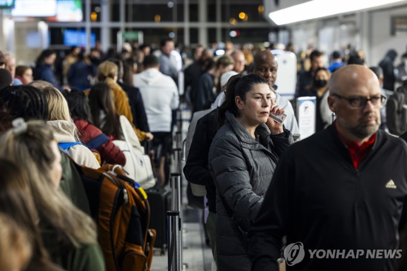 추수감사절 대목인데…美항공 대란에 여행업계 셧다운 해결 촉구 파이낸셜뉴스