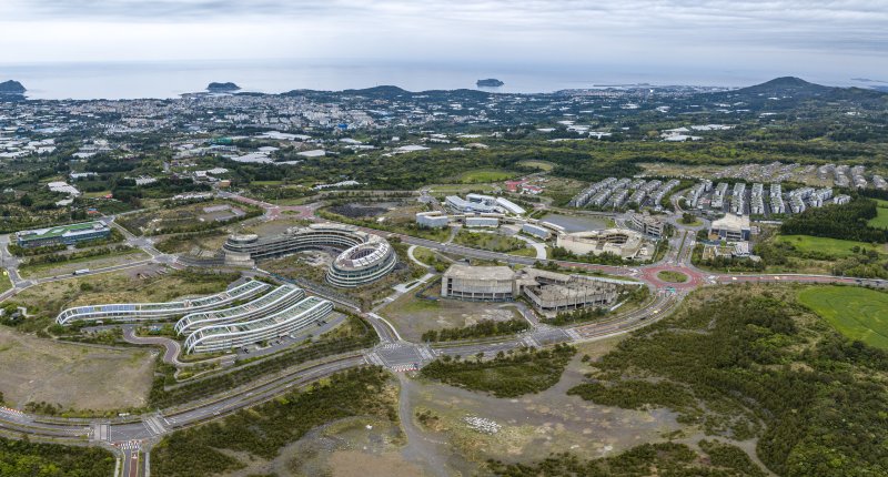 [서귀포=뉴시스] 서귀포시 동홍동에 위치한 제주헬스케어 타운 전경. (사진=뉴시스DB) 2025.07.04. photo@newsis.com *재판매 및 DB 금지