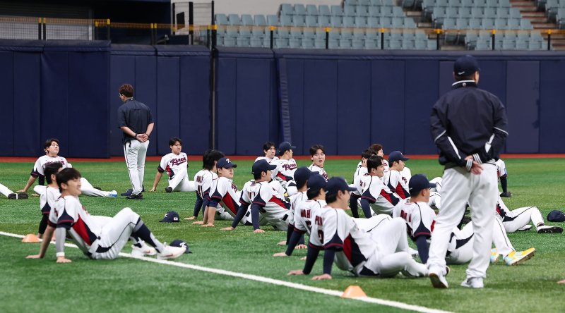 야구대표팀이 4일 서울 고척스카이돔에서 훈련을 하고 있다. 류지현 감독이 이끄는 대표팀은 오는 8,9일 체코에 이어 15,16일에 일본과의 평가전 경기를 치를 예정이다. 2025.11.4/뉴스1 ⓒ News1 김성진 기자