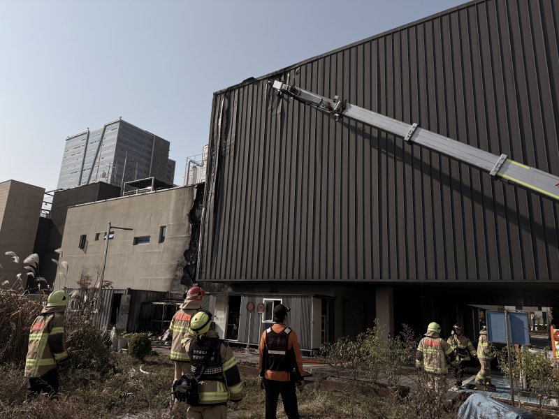 화재현장(인천소방본부 제공.재판매 및 DB금지)
