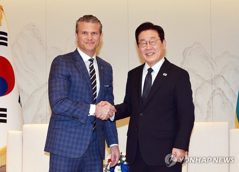 이재명 대통령과 미 국방장관 (출처=연합뉴스)