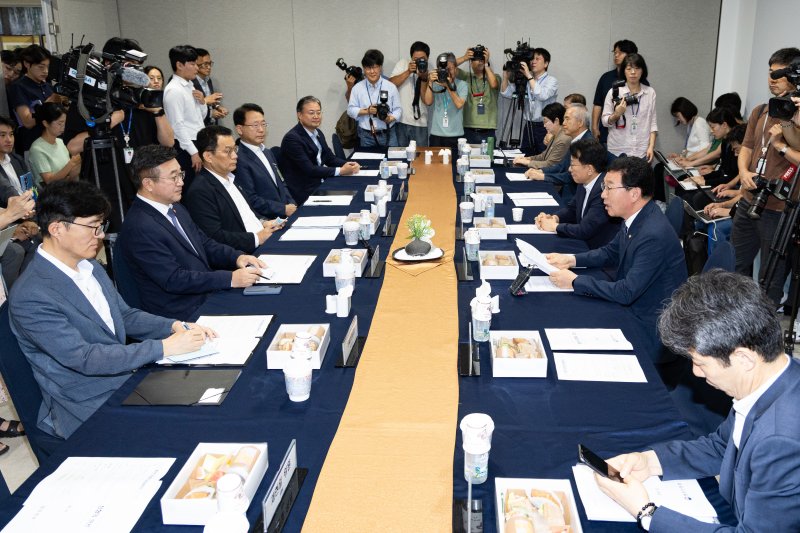 신정훈 국회 행정안전위원장이 2일 서울 여의도 국회에서 열린 행안위 당정협의에서 모두 발언을 하고 있다. 2025.9.2/뉴스1 ⓒ News1 유승관 기자