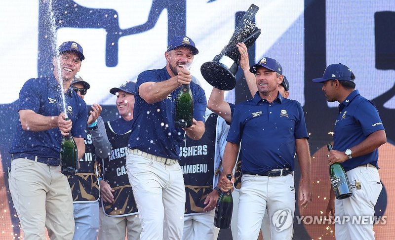 2025년 인천에서 열린 LIV 골프 코리아 시상식. (출처=연합뉴스)