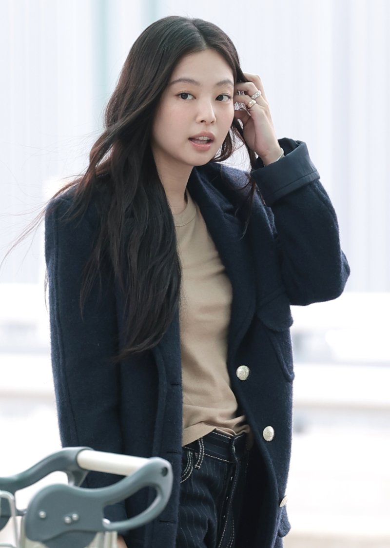 지드래곤 '파워' 여전…12주 연속 1위 [스타1픽]