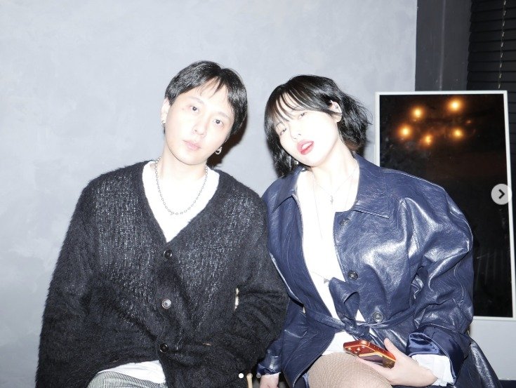 현아, 남편 용준형 볼에 뽀뽀…달콤 부부 [N샷]