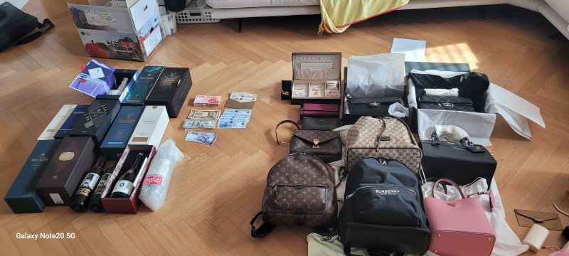 용인시가 고액체납자를 대상으로 고강도 징수 활동을 펼쳐 압류한 물품들.(용인시 제공)