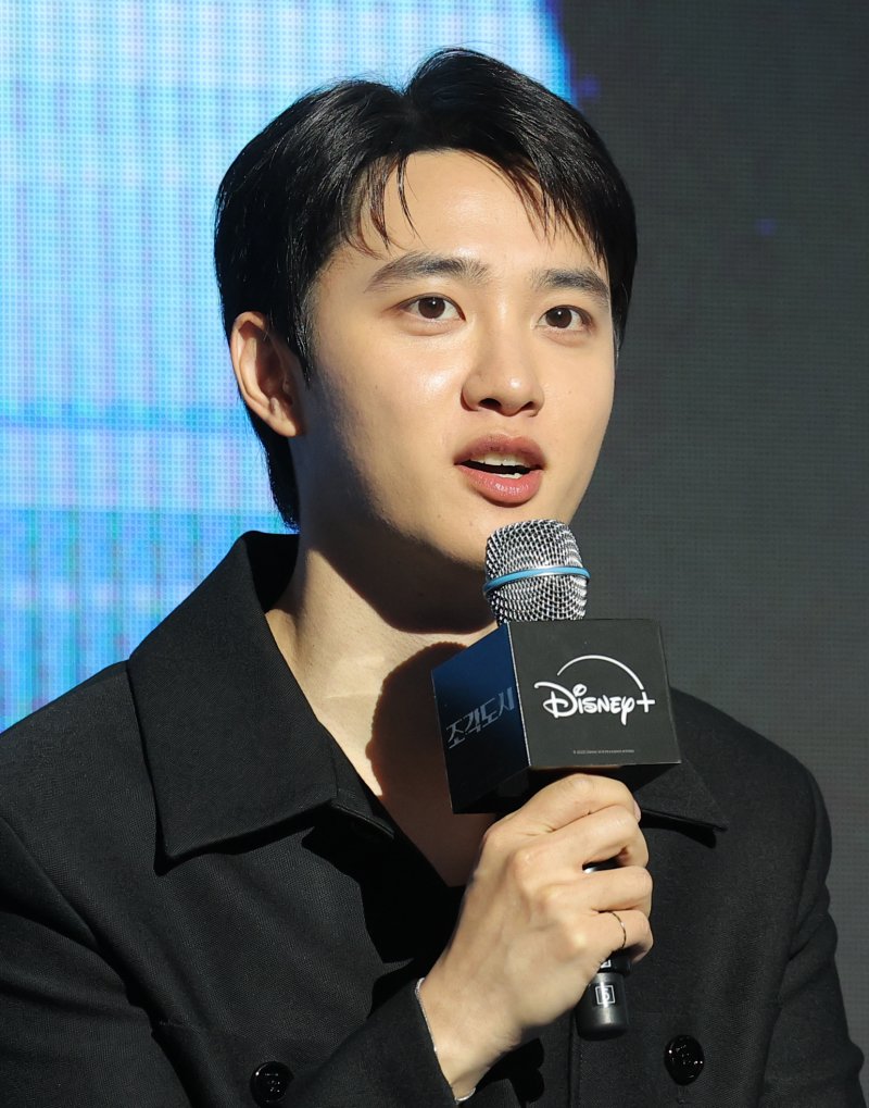 도경수, 주지훈·정려원과 한솥밥…블리츠웨이 전속계약