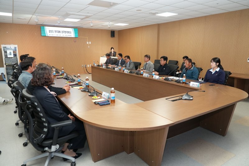 '겉보리 계약재배' 업무협약 체결식 진행 모습.(서천군 제공. 재판매 및 DB금지)/뉴스1