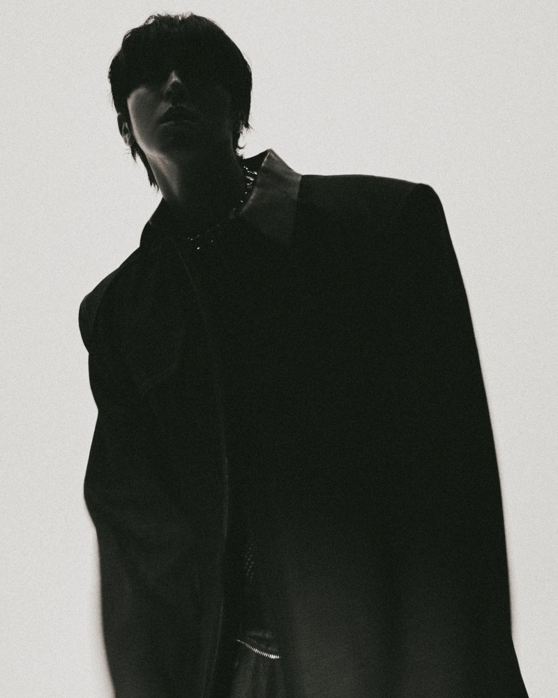 유노윤호 式 '음악 짝패' 모음…22년 만의 첫 솔로 정규 '아이-노우'