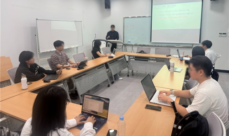 [서울=뉴시스] 건국대는 졸업생의 취업을 지원하기 위해 '2025학년도 자기주도 프로그램'을 운영했다. (사진=건국대 제공) 2025.11.05. photo@newsis.com *재판매 및 DB 금지