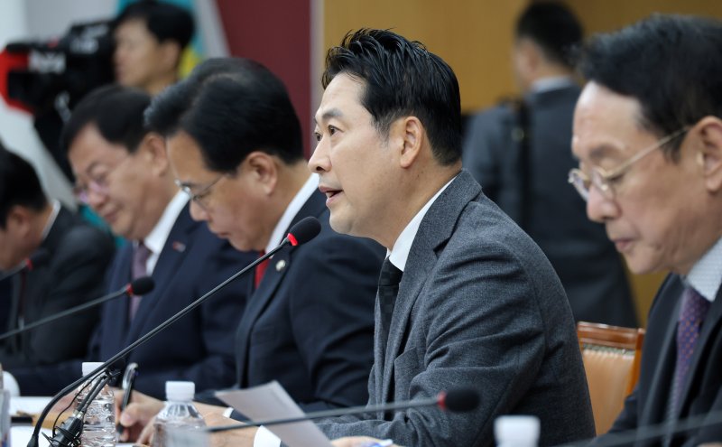 국민의힘 장동혁 대표가 5일 오전 대전시 서구 둔산동 대전시청에서 열린 국민의힘 충청권 지역민생 예산정책협의회에 참석해 발언하고 있다. 연합뉴스