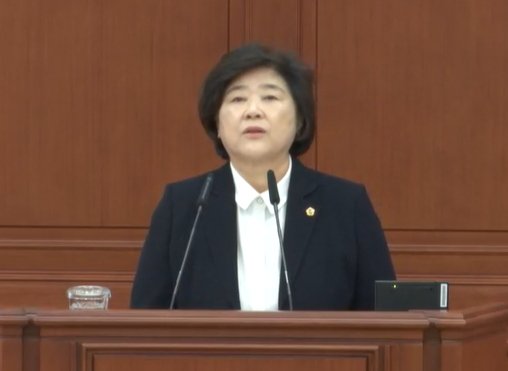 [대전=뉴시스] 조명휘 기자 = 안경자(국민의힘·비례) 대전시의원이 5일 제291회 정례회 제1차 본회의에서 5분 자유발언을 하고 있다. 2025.11.05. photo@newsis.com *재판매 및 DB 금지