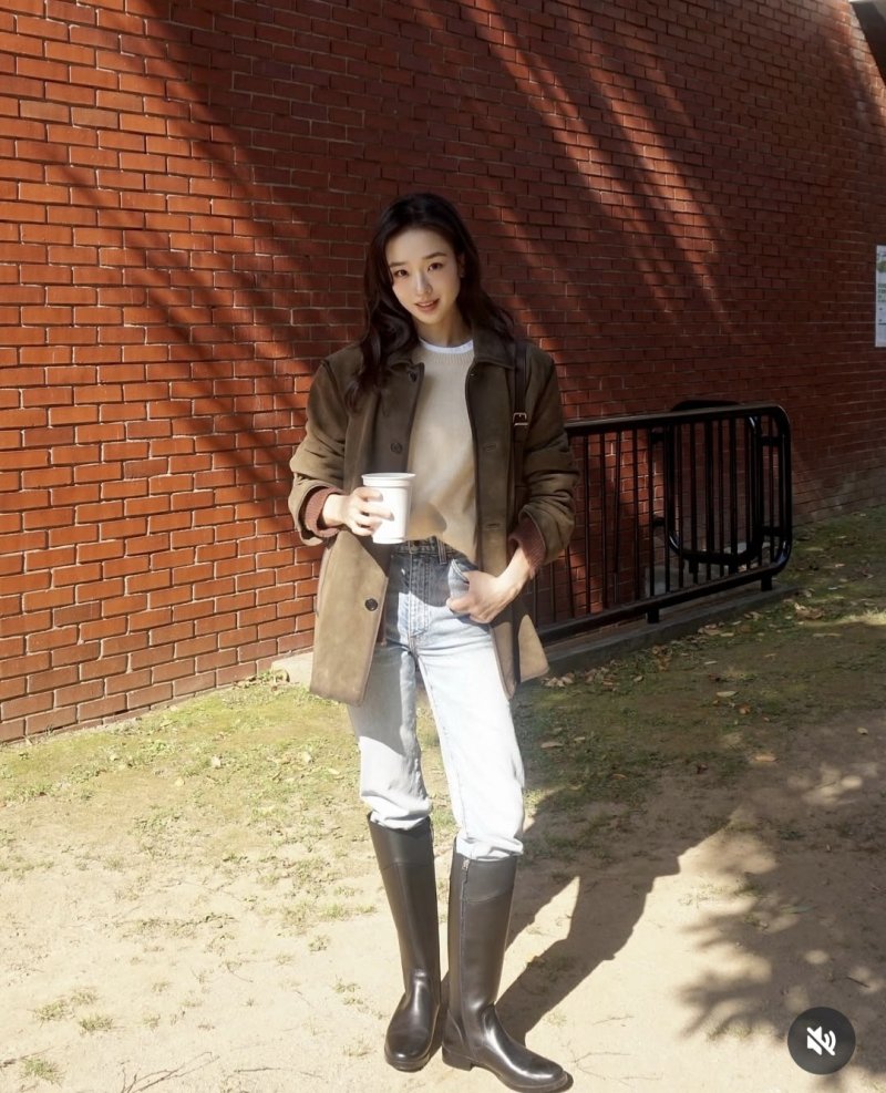 '금융인♥' 손연재, 우월한 비율…인형 미모 여전