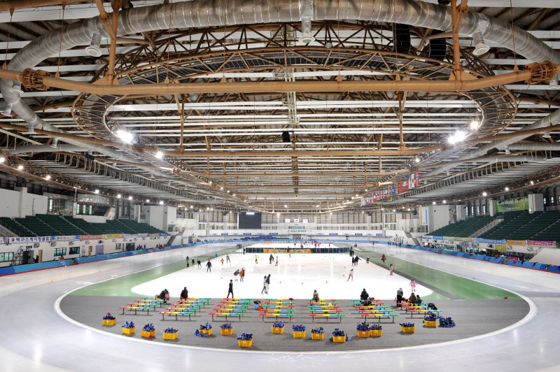 태릉국제스케이트장이 일반인을 대상으로 개방한다. (대한체육회 제공)