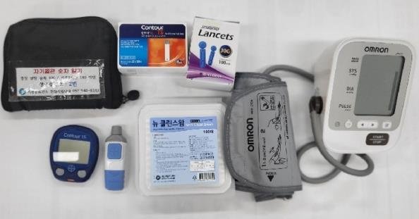 [거창=뉴시스] 거창군 혈압 혈당 측정기 대여 (사진=거창군 제공) 2025. 11. 05. photo@newsis.com *재판매 및 DB 금지