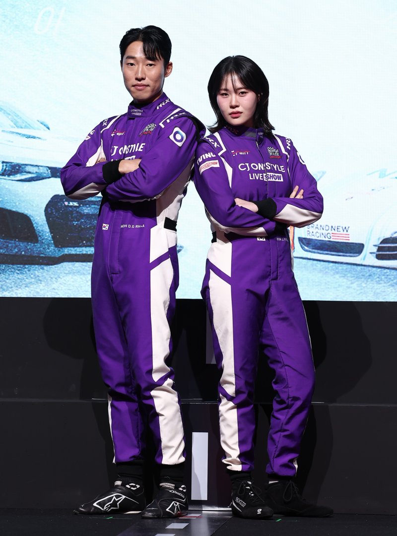 연예인, 레이서의 매니저가 되다…'슈퍼레이스' 출발(종합)