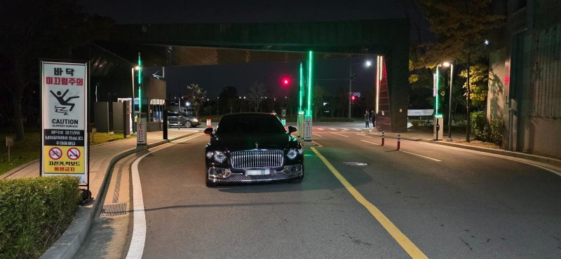 벤틀리 차주, 아파트 입구 막고 3시간 잠적한 이유가 고작…'황당'