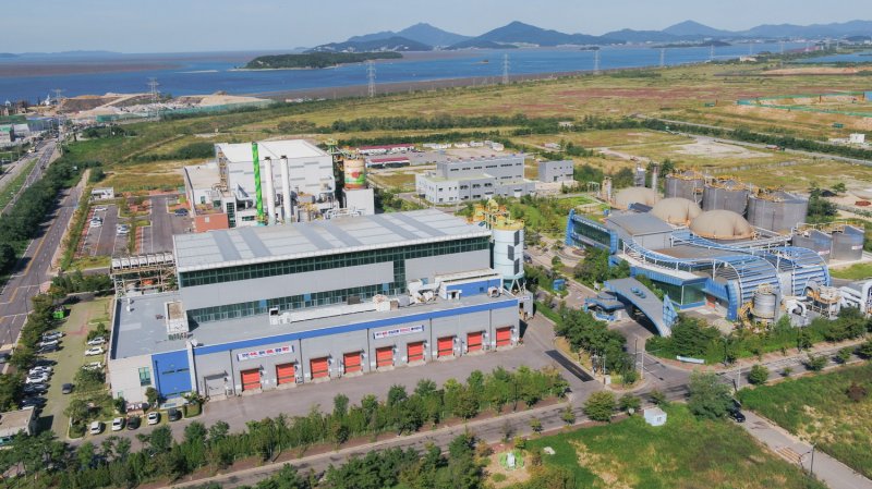 [인천=뉴시스] 수도권매립지 재생에너지시설 전경. (사진=수도권매립지관리공사 제공) 2025.11.05. photo@newsis.com