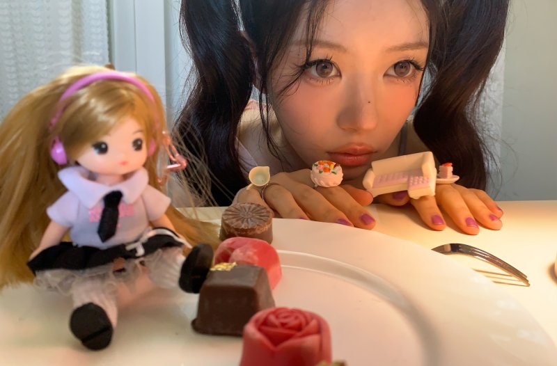 아일릿, '리틀 미미' 머치 음반 인기에 추가 제작 진행