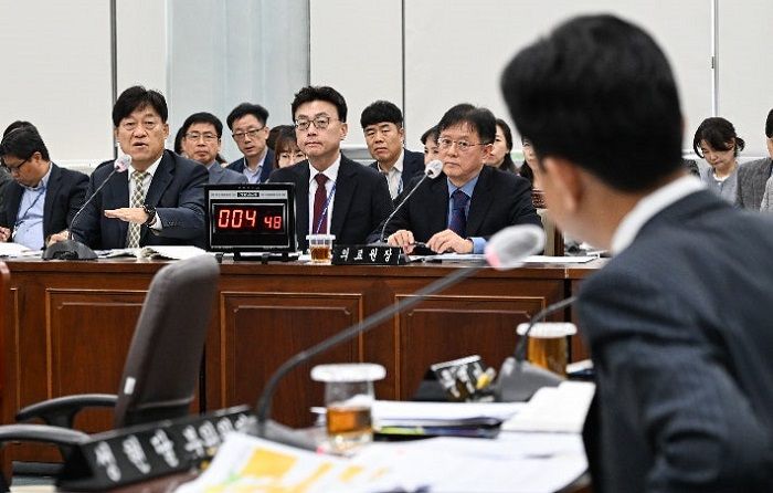 5일 오전 부산시의회 복지환경위원회에서 열린 부산의료원 행정사무감사 현장. 부산시의회 제공