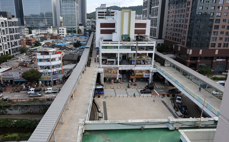 3일 서울 종로구 세운상가 공중 보행로가 한산한 모습을 보이고 있다. 2024.9.3/뉴스1 ⓒ News1 이동해 기자