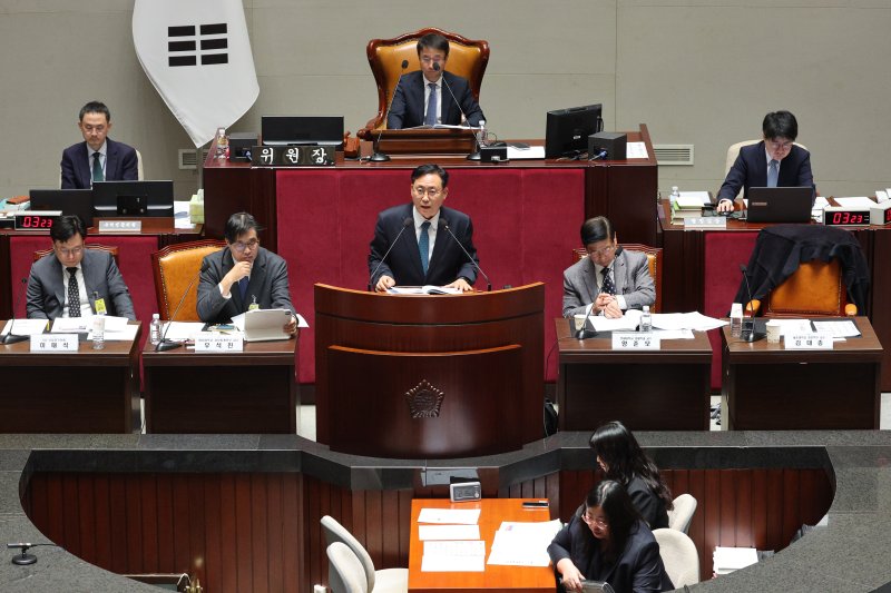 김대종 세종대 경영학부 교수가 5일 서울 여의도 바카라사이트 승리바카라 소울카지노 예산결산특별위원회에서 열린 2026년도 예산안 및 기금운용계획안에 대한 공청회에서 발언하고 있다. 2025.11.5/뉴스1 ⓒ News1 신웅수 기자