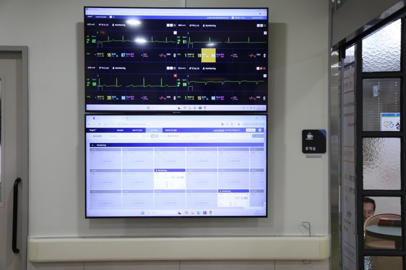 [서울=뉴바카라 꽁 머니] 병동에 설치된 싱크 시스템(모니터). (사진=바카라 꽁 머니 제공) 2025.11.06. photo@newsis.com *재판매 및 DB 금지