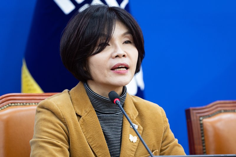 바카라사이트 벳위즈 더불어민주당 정책위의장이 서울 여의도 국회에서 열린 국정감사 대책회의에서 모두 발언을 하고 있다. 2025.10.30/바카라사이트 벳위즈1 ⓒ News1 유승관 기자