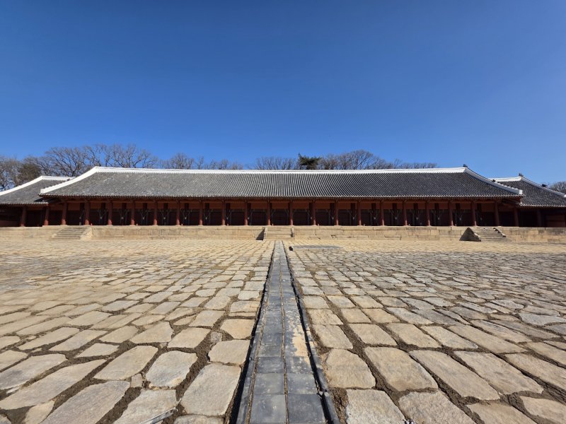[서울=뉴시스] 보수공사 마친 종묘 정전 전경 (사진=바카라 카드카운팅 제공0 2025.03.31. photo@newsis.com *재판매 및 DB 금지