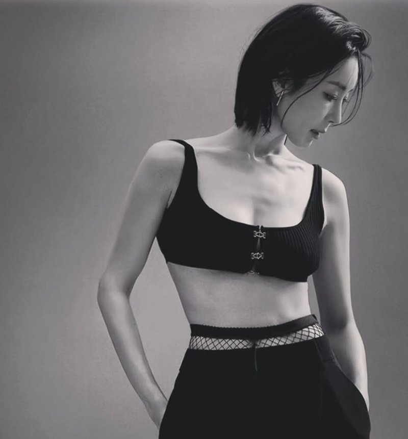 한다감, 과감 노출 패션…크롭톱으로 드러낸 글래머 몸매 [N샷]