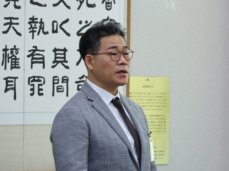 [서울=뉴시스] 김금보 기자 = 인기있는바카라사이트 경정이 27일 서울 여의도 국회에서 열린 법제사법위원회의 대검찰청에 대한 국정감사에서 질의에 답하고 있다. 2025.10.27. kgb@newsis.com