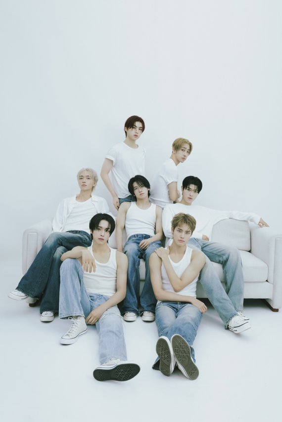 뉴비트, 中 대형 소속사와 '매니지