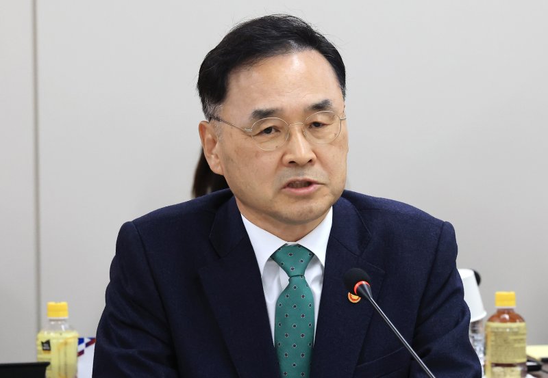 차정인 국가바카라 사이트 디시위원회 위원장이 5일 서울 종로구 정부서울청사에서 열린 국가바카라 사이트 디시위원회 제62차 회의에서 발언을 하고 있다. 2025.11.5/바카라 사이트 디시1 ⓒ News1 임세영 기자