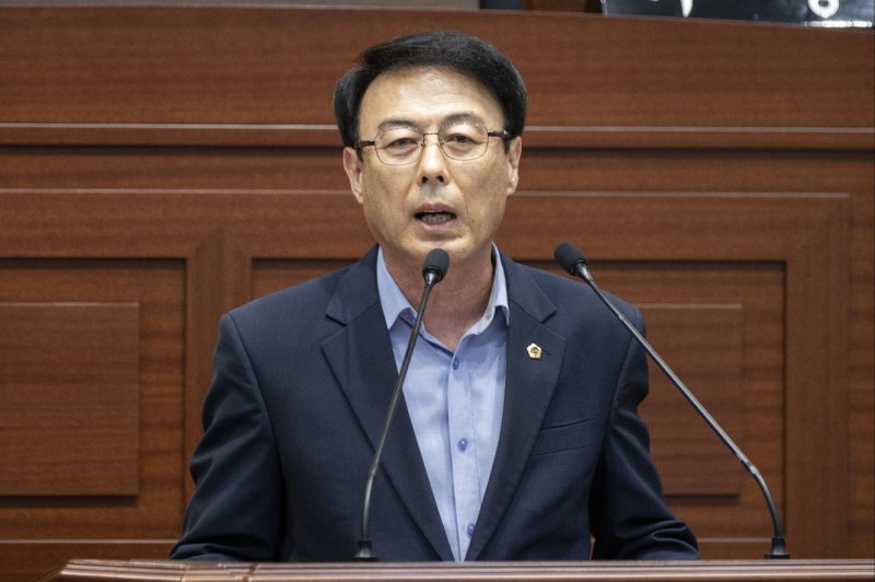 이충원 경북도메이저 바카라사이트 주사위이 대구경북통합신공항 건설사업에 대해 발언하고 있다. (사진=경북도의회 제공) *재판매 및 DB 금지