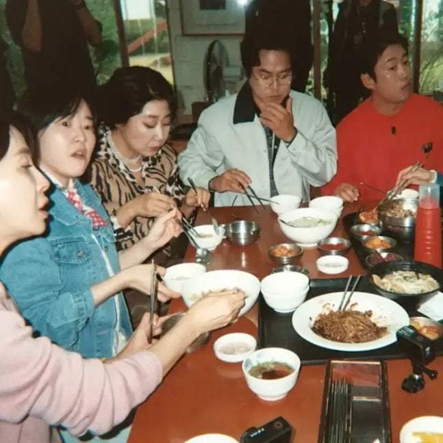 류준열은 불참…혜리·박보검 등 다 모인 '응팔' 10주년 MT