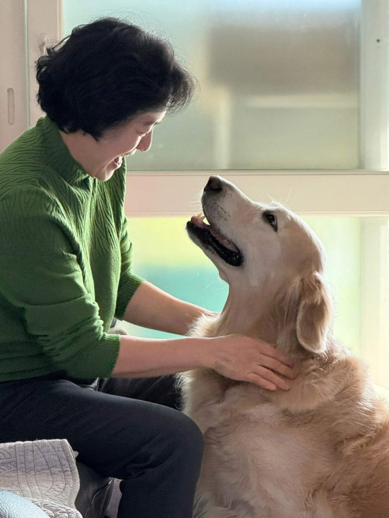 반려견 부문 우수상 ‘사랑이 눈에 보이는 순간’(진효정 작)