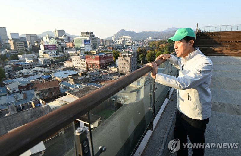 오세훈 시장, 세운4구역 재개발 관련 현장 브리핑 (출처=연합뉴스)