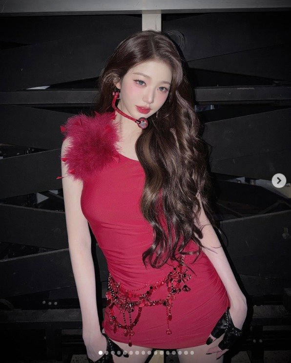 아이브 장원영, 아찔한 미니 드레스…매혹적 비주얼 [N샷]