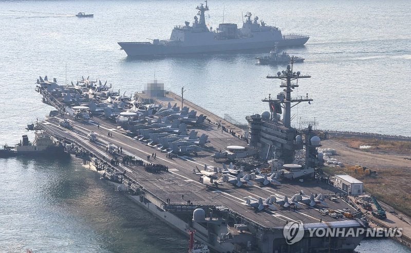 미 핵항모 '조지 워싱턴함' 등 제5항모전단 부산 입항 (출처=연합뉴스)