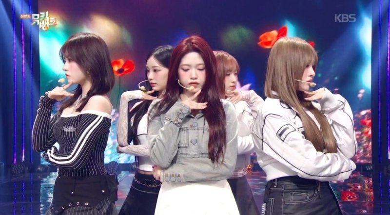 리센느, '뮤뱅'에서 '하트 드롭' 무대 최초 공개…독보적 몽환미