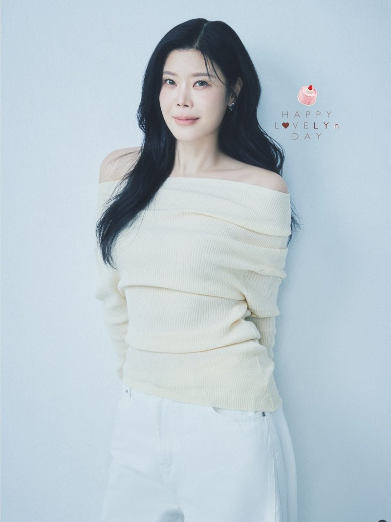 린, 이혼 후 첫 생일 축하받기 적절한 시기인지 모르겠지만