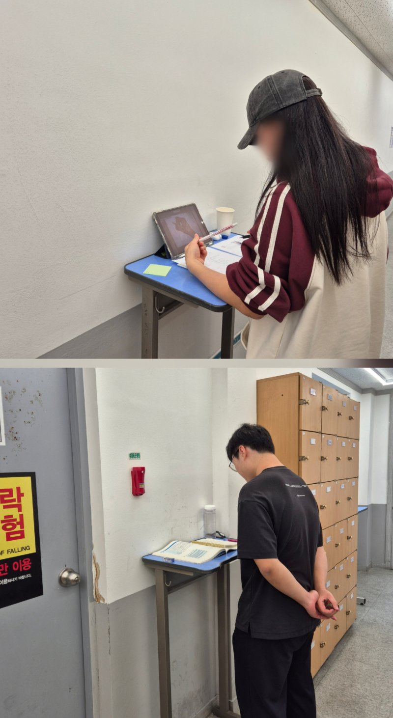 '스탠딩 책상'에서 졸음을 쫓으며 공부하는 학생 사진=김예지 기자