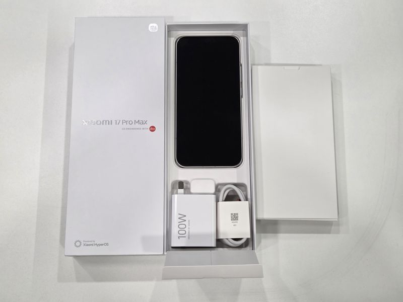 샤오미 17 프로 맥스 박스 구성. 사진=구자윤 기자