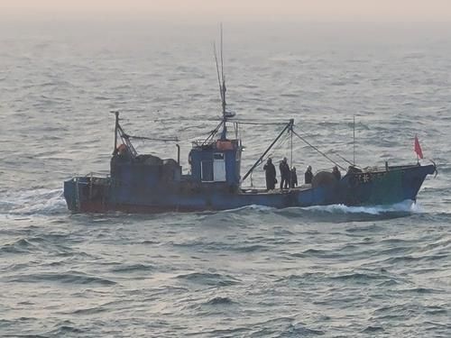 지난 3월 해경에 나포된 불법 조업 중국어선 / 사진=연합뉴스